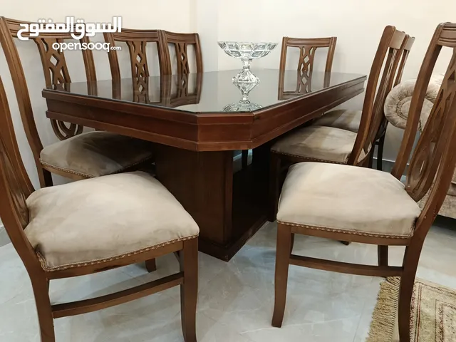 طاولة سفره +درسوار +فضيه بحالة ممتازه استخدام خفيف جدا