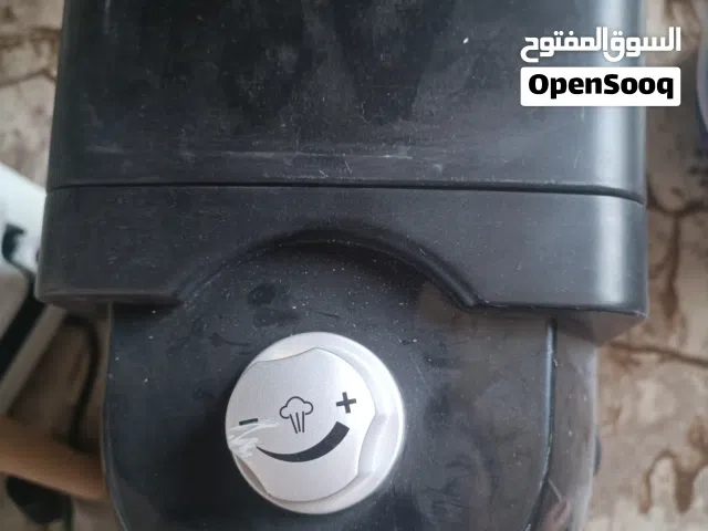 ماكينة قهوة ماركة ألمانية سلفر. كرست اصلية سعرها 30 الف