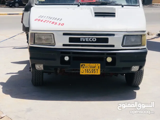 Flatbed Iveco 1996 in Tripoli