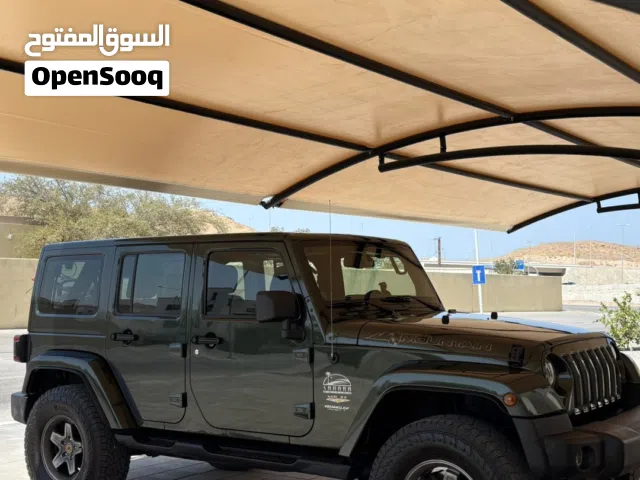 Jeep wrangler, clean and green جيب رانجلر 2011 موديل Sahara أخضر نظيفة