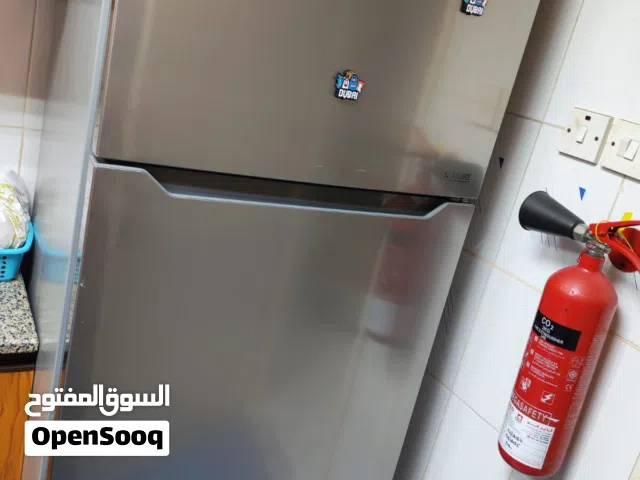ثلاجة  نظيفة للبيع