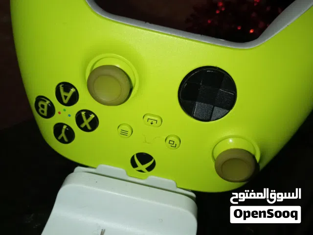 ايدي تحكم اكس بوكس سيريس اس اصليات عدد ثنين بحالة الوكاله للبيع بسعر مغري