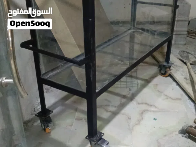 حوض أسماك زجاج