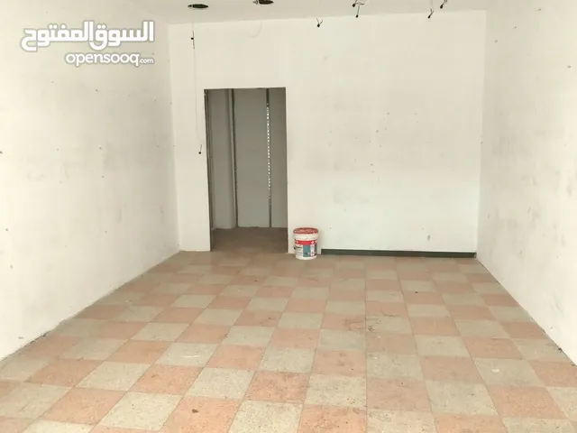 دكان / مخزن / مكتب للايجار سوق زمزم وسط البلد الطابق الاول