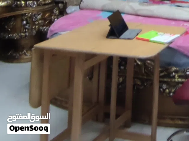 ترابيزه مكتب او سفره