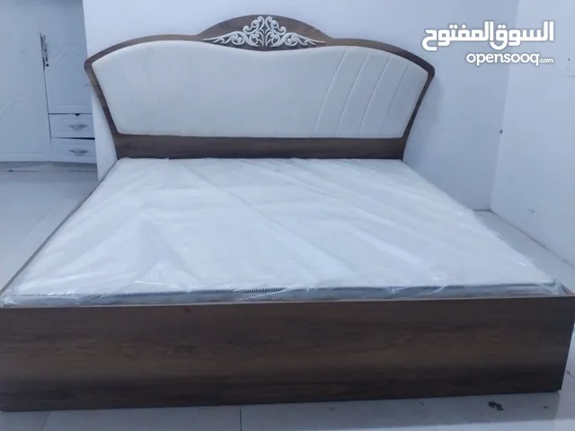 سرير كبير للبيع كرفاية