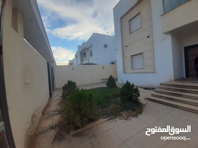 280 m2 3 Bedrooms Villa for Rent in Benghazi Al Hawary
