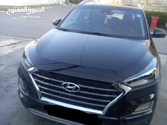 سيارة حديثة لنقلكم من والى مطار بغداد