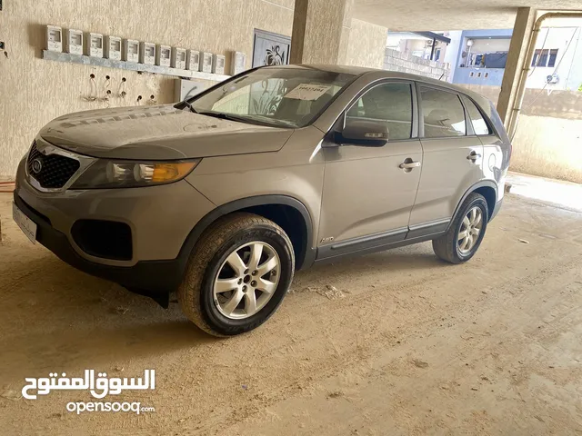 Used Kia Sorento in Tripoli