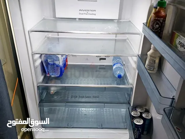 للبيع: ثلاجة HITACHI موديل حديث -بسعة ضخمة 710 لتر