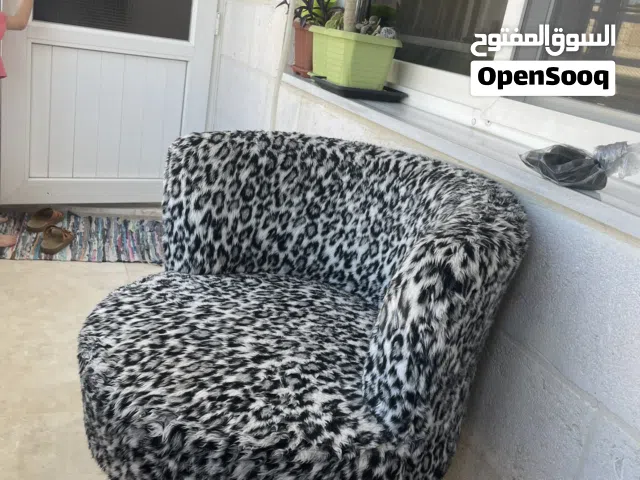 كراسي استعمال قليل