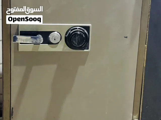 خزنة نقود مستخدم ياباني