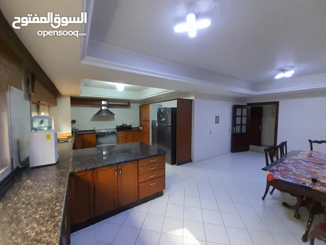 380m2 4 Bedrooms Apartments for Sale in Amman Deir Ghbar