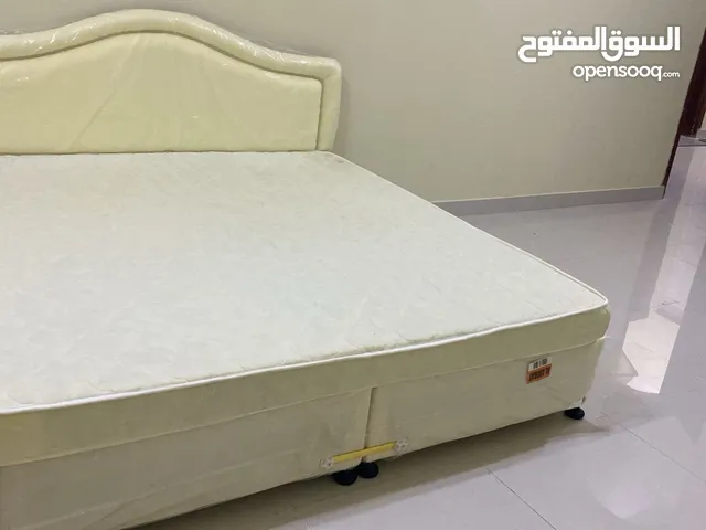 سرير استخدام بسيط جدا