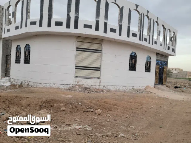 120 m2 4 Bedrooms Townhouse for Sale in Sana'a Uruq