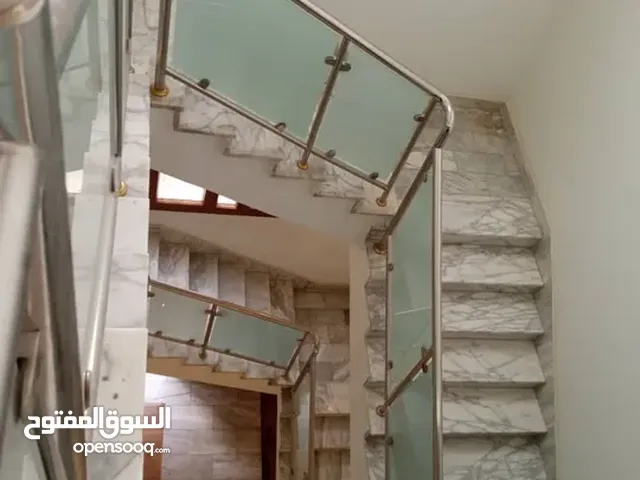 فــيــلا ســـكــنــيــة تــجــاريـــة لـلـبــيــع في الـســيــاحــيـة