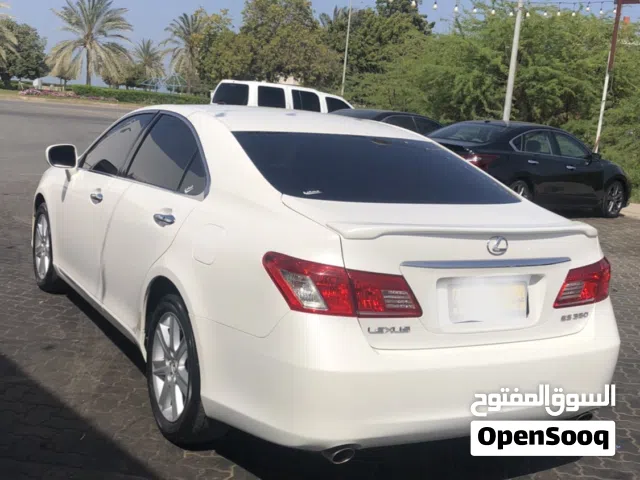 لكزس ES 350 موديل 2007 أبيض مستعملة بحالة ممتازة مزودة بكماليات
