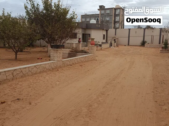 140 m2 2 Bedrooms Townhouse for Sale in Tripoli Ain Zara