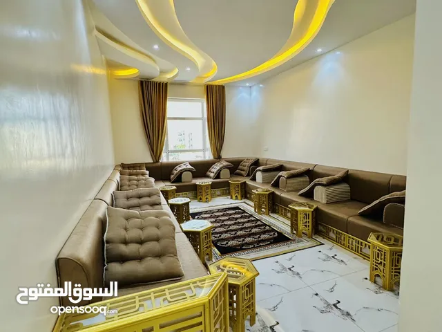 شقق مفروش جديدة فاخرة في الاصبحي - مع مصعد و مواقف - و بسعر مناسب جداً ..