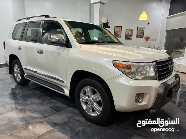 Toyota Land Cruiser GR in Mubarak Al-Kabeer