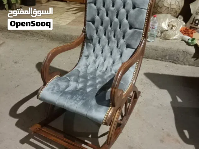 كرسي هزاز خشب زان احمر جميل اوى