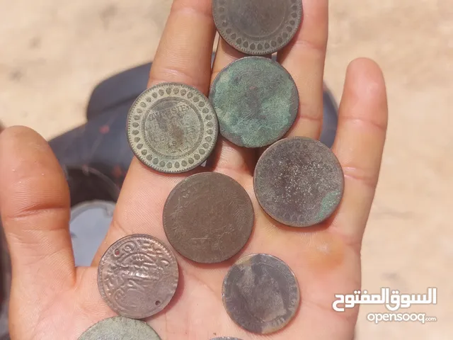 نقود قديمة جدا جدا