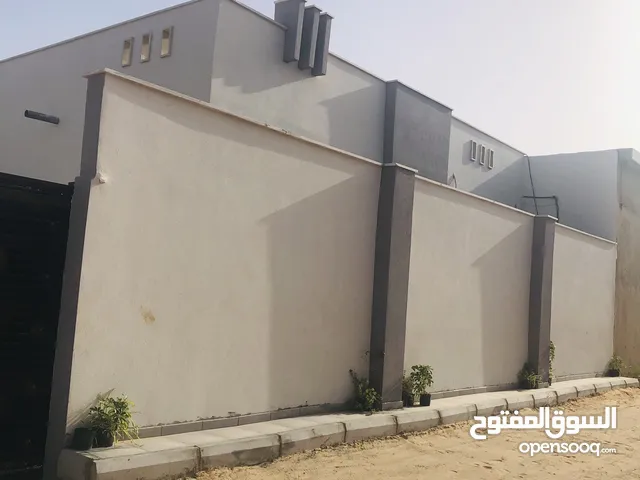 100 m2 3 Bedrooms Townhouse for Sale in Tripoli Tajura