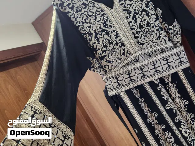 Palastinin dress (thob)