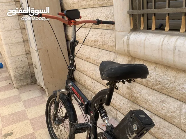 بسكليت كهربا عليها صنبرصات أمامي ووسط