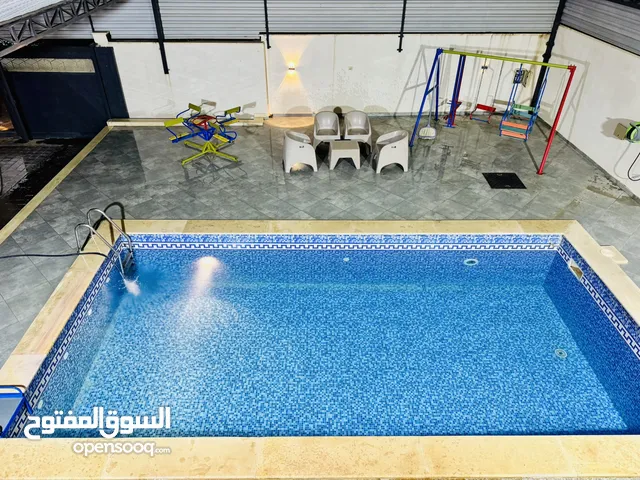 2 Bedrooms Chalet for Rent in Tripoli Al-Baesh