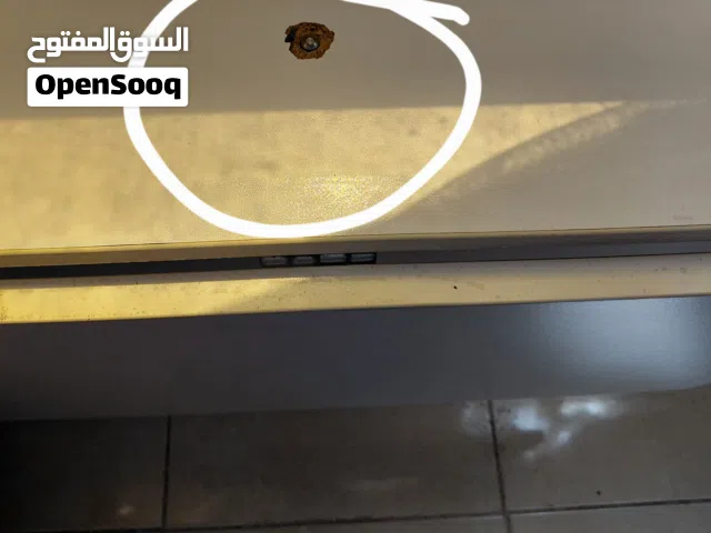طاولة ايكيا
