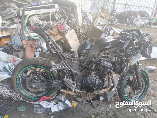 مطلوب دراجه كوزاكي نينجا 300 للقطع حتى ولو مضربة مو مهم البودي او الجحش