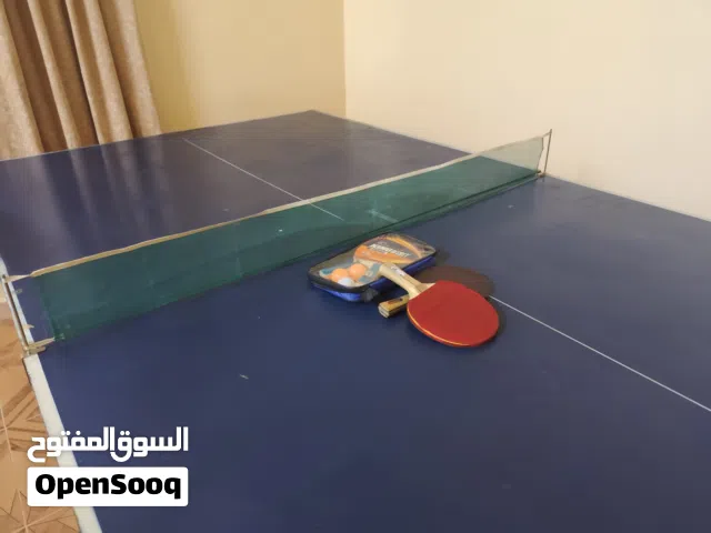 للبيع طاولة تنس مع مضارب (ريكتات) For sale: ping-pong table with rackets