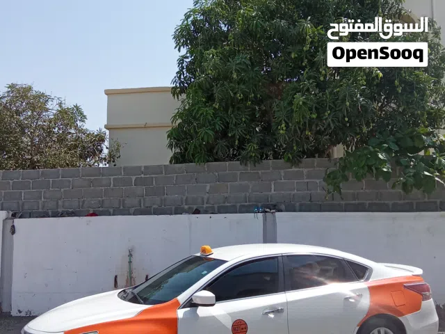 2013 نيسان التيما SR