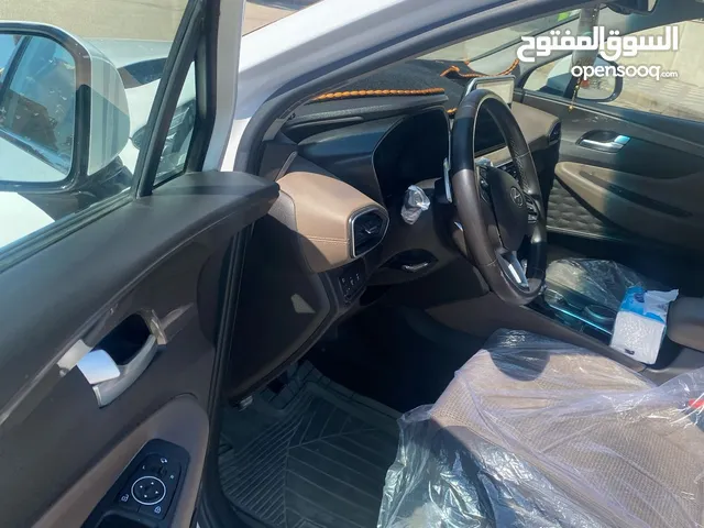 Used Hyundai Santa Fe in Basra