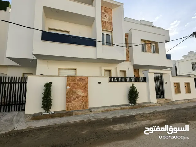 450 m2 4 Bedrooms Villa for Sale in Tripoli Al-Serraj