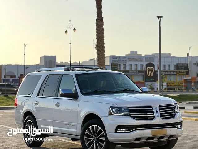 Used Lincoln Navigator in Al Dakhiliya