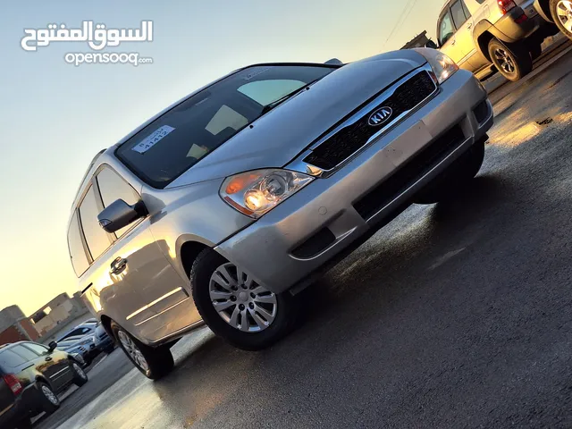 KIA SEDONA LX 2012