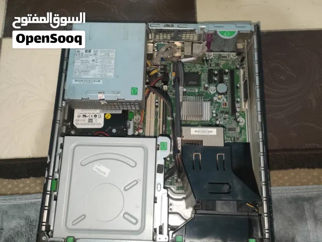 للبيع كمبيوتر وكيسه  فيها عيب صغير والشاشه 100 100 2 سم وعرضها ب 3000 جنيه