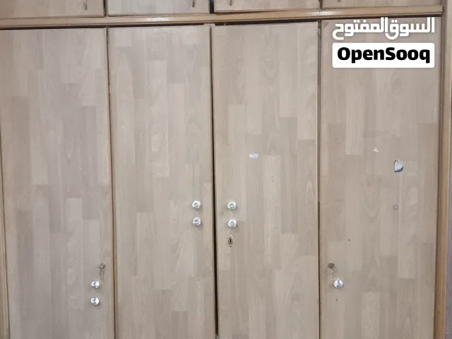 خزانة ملابس