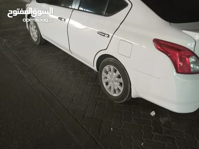 نيسان فيرسا 2015