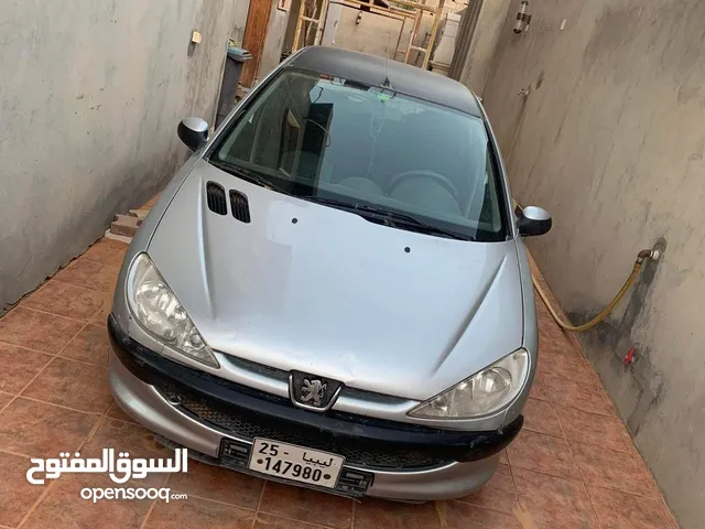 Used Peugeot 206 in Tripoli