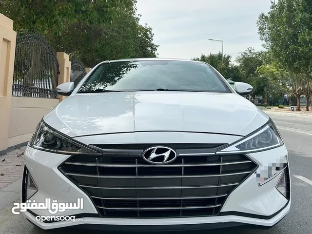 Hyundai Elantra 2.0