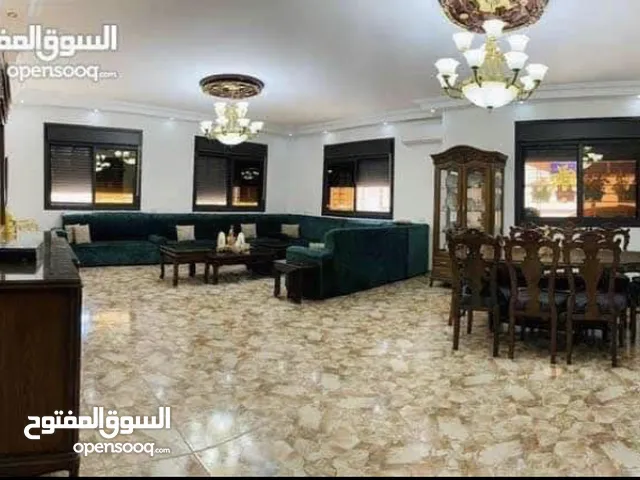560 m2 4 Bedrooms Villa for Sale in Amman Naour