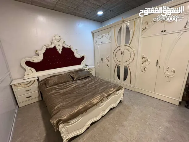 للبيع غرفة نوم خشب صاج راقية – 6 قطع بحالة جيدة جدا مثل الصورة