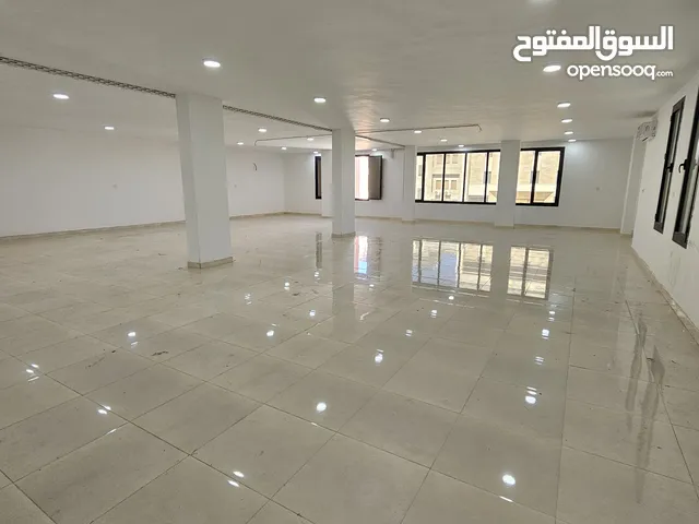 صاله للايجار ف شارع العراق