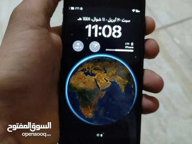 Apple iPhone SE 2 128 GB in Aden
