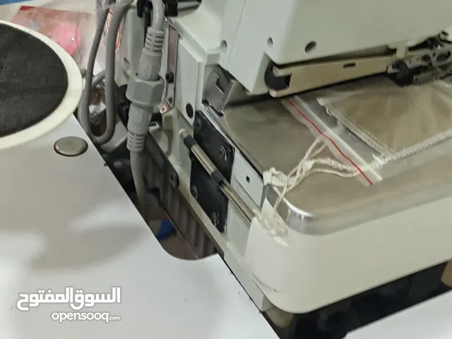 ماكينات خياطه ثنتين بحال الوكاله استعمال بسيط جدا