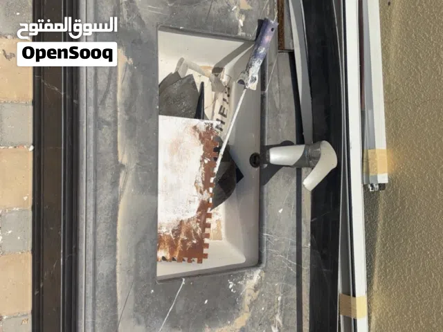 عندي 3 مغاسل رخام بحاله جيدا فقط يحتاج لهم تنظيف