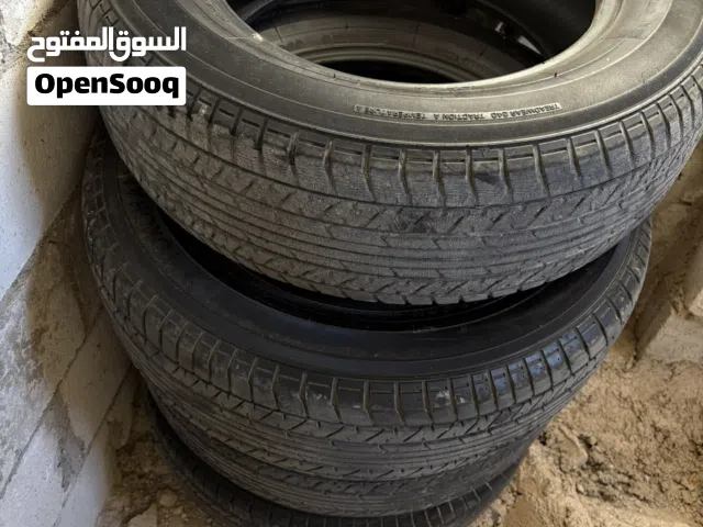 اربع فردات كوشوك 215/65 R16يوكوهاما بحاله جيد جدًا